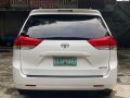 Selling White Toyota Sienna 2013 in Malabon-4