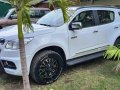 Selling White Chevrolet Trailblazer 2016 in Makati-2