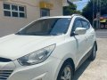 White Hyundai Tucson 2.0 CRDi (A) 2012-7