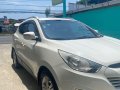 White Hyundai Tucson 2.0 CRDi (A) 2012-8