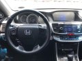 Selling Pearl White Honda Accord 2015 in Pasig-7