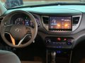 Selling Pearl White Hyundai Tucson 2016 in Silang-1