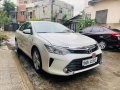 Pearl White Toyota Camry 2016 for sale in Automatic-5