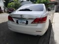 Selling White Toyota Camry 2009 in Quezon City-1