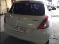 White Suzuki Swift 2016 Hatchback at 68000 for sale -4