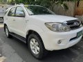 Sell White 2006 Toyota Fortuner in Quezon City-9