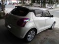 Pearl White Suzuki Swift 2019 for sale in Manual-5