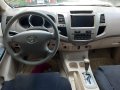 Sell White 2006 Toyota Fortuner in Quezon City-5