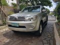 Selling Silver Toyota Fortuner 2011 in Quezon-0