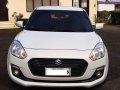 Pearl White Suzuki Swift 2019 for sale in Manual-2