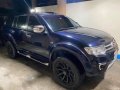 Selling Blue Mitsubishi Montero 2014 in Manila-5