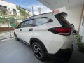 Selling Pearl White Toyota Rush 2019 in Parañaque-3