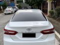 Pearl White Toyota Camry 2020 for sale in Automatic-6