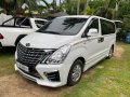 Selling Pearl White Hyundai Starex 2018 in Muntinlupa-1