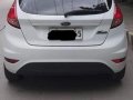 White Ford Fiesta 2015 for sale in Manual-7