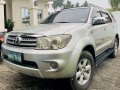 Selling Pearl White Toyota Fortuner 2011 in Taal-3