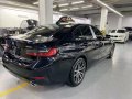 Hot deal! Get this 2021 BMW 318i Sport-3