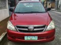 Red Toyota Innova 2005 for sale in Manual-3