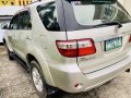 Selling Pearl White Toyota Fortuner 2011 in Taal-2