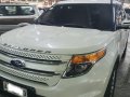 Selling Pearl White Ford Explorer 2014 in Marikina-9