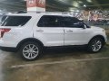 Selling Pearl White Ford Explorer 2014 in Marikina-8