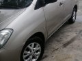 Selling Pearl White Toyota Innova 2010 in Taguig-5