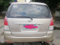Selling Pearl White Toyota Innova 2010 in Taguig-6