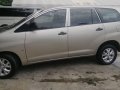 Selling Pearl White Toyota Innova 2010 in Taguig-7