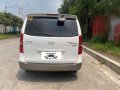 Selling White Hyundai Starex 2020 in Quezon City-2