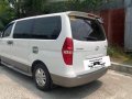 Selling White Hyundai Starex 2020 in Quezon City-4