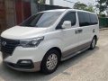 Selling White Hyundai Starex 2020 in Quezon City-1