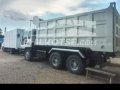 Isuzu dump truck 10w-2