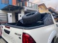 Sell White 2016 Toyota Hilux in Quezon City-2