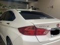 Selling used 2014 Honda City  1.5 VX+ Navi CVT in Pearlwhite-3