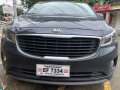 Grey Kia Carnival 2016 for sale in Automatic-4