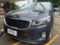 Grey Kia Carnival 2016 for sale in Automatic-8