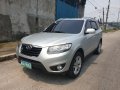 Sell Silver 2011 Hyundai Santa Fe in Quezon City-9