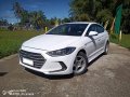  White Hyundai Elantra 2018 for sale in Manual-9
