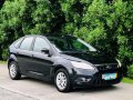 Sell Black 2010 Ford Focus-8