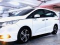 Selling White Honda Odyssey 2015 in Makati-2