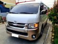 Selling White Toyota Hiace 2017-7