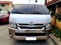 Selling White Toyota Hiace 2017-8