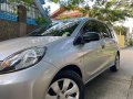 Selling Silver Honda Mobilio 2015 in Quezon City-8