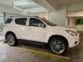 Selling White Chevrolet Trailblazer 2016 in Makati-7