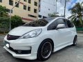 Selling Pearl White Honda Jazz 2013 in Quezon City-5