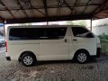 Selling White Toyota Hiace 2018 in Manila-3