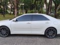 Selling White Toyota Camry 2017 in Manila-2