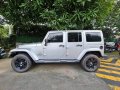 Selling Pearl White Jeep Wrangler 2012 in Quezon-0