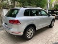 Selling Pearl White Volkswagen Touareg 2014 in Pasig-5