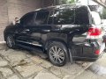 Selling Black Toyota Land Cruiser 2017 in Quezon City-4